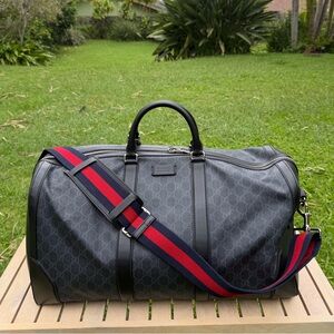 GUCCI GG Supreme weekender bag